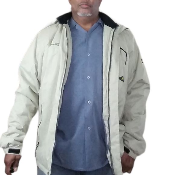 Outdoor Jacket - Picture 2 of 7